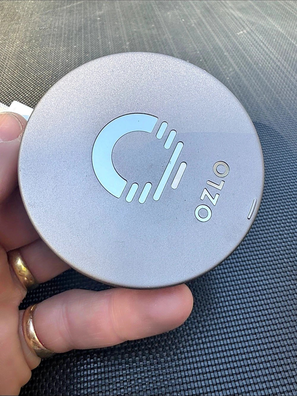 Ozlo Sleepbuds Smart Charging Case Gray